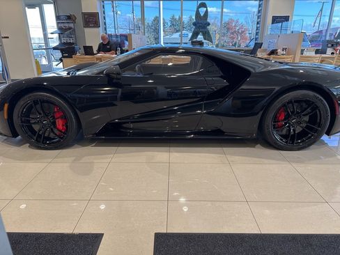 Used 2022 Ford GT image 10