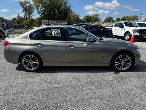 Used 2017 BMW 330e image 10