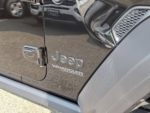 Certified 2020 Jeep Wrangler Unlimited Sport AWD/4WD image 18