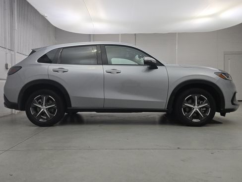 Used 2024 Honda HR-V EX-L image 8