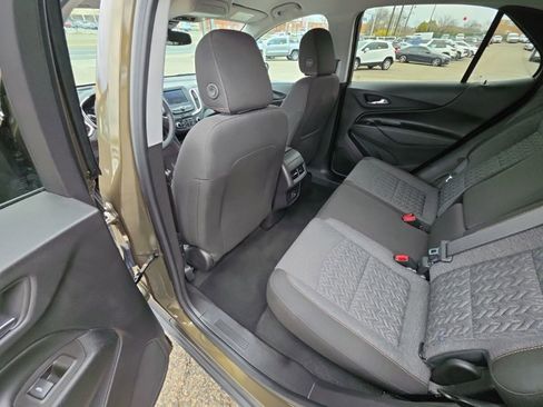 Used 2023 Chevrolet Equinox LT image 23