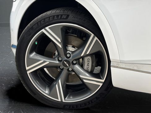 Used 2025 Genesis GV80 2.5T Prestige AWD/4WD image 39