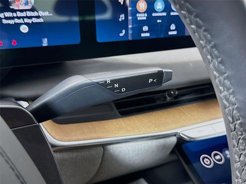 Used 2024 Lucid Air Touring AWD/4WD image 17