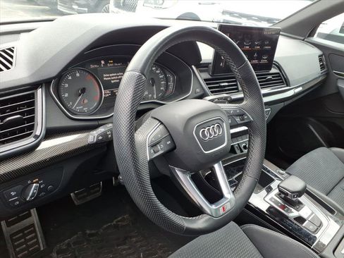 Used 2022 Audi SQ5 Premium image 9