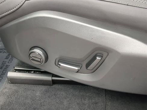 Used 2026 Volvo XC90 B6 Plus w/ Protection Package Premier image 16