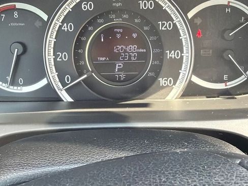Used 2015 Honda Accord EX image 18
