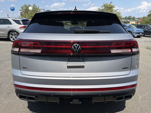 New 2026 Volkswagen Atlas Cross Sport SEL R-Line AWD/4WD image 5