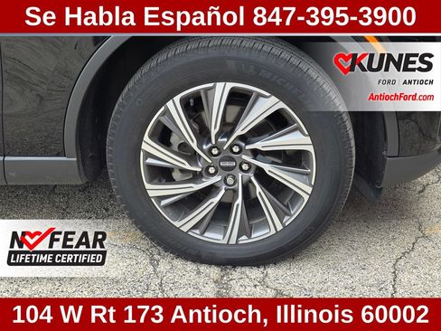 Used 2025 Lincoln Aviator AWD image 13
