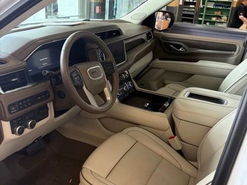 Used 2023 GMC Yukon XL Denali w/ Max Trailering Package AWD/4WD image 3