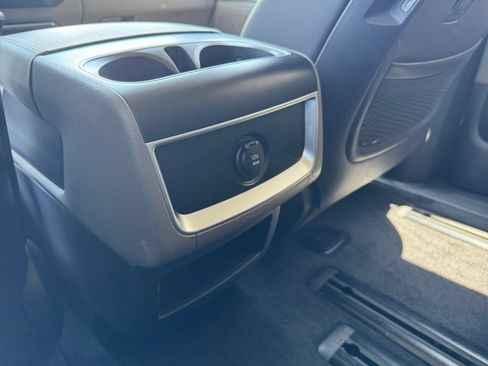 Used 2026 Kia Carnival FWD image 24