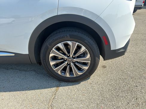 Used 2024 Buick Envision Preferred AWD/4WD image 23