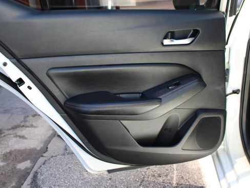 Used 2020 Nissan Altima 2.5 SR FWD image 34