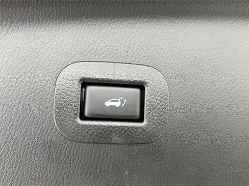 Used 2018 INFINITI QX80 2WD w/ Driver Assistance Package image 31