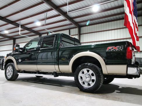 Used 2014 Ford F250 Lariat w/ Lariat Ultimate Package AWD/4WD image 8