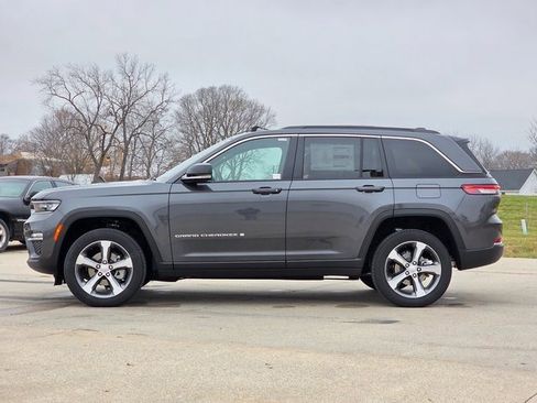 New 2025 Jeep Grand Cherokee Limited w/ Luxury Tech Group II image 5