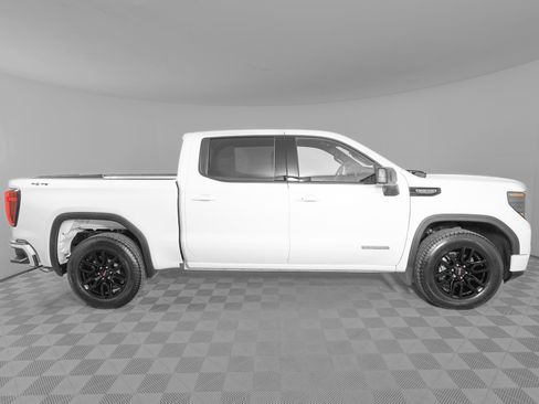 Used 2026 GMC Sierra 1500 Elevation image 4