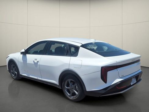 Used 2025 Kia K4 FWD image 5