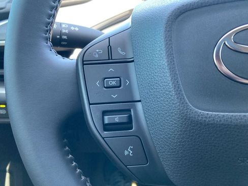 New 2026 Toyota Prius LE FWD image 12
