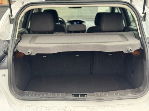 Used 2015 Ford Focus SE image 32