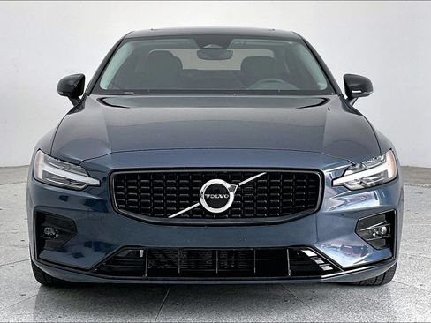 Used 2024 Volvo S60 B5 Core FWD image 3