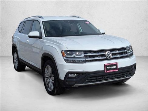 Used 2019 Volkswagen Atlas SE w/ Towing Package image 3