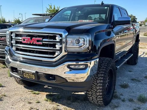 Used 2017 GMC Sierra 1500 SLT w/ SLT Premium Package AWD/4WD image 8