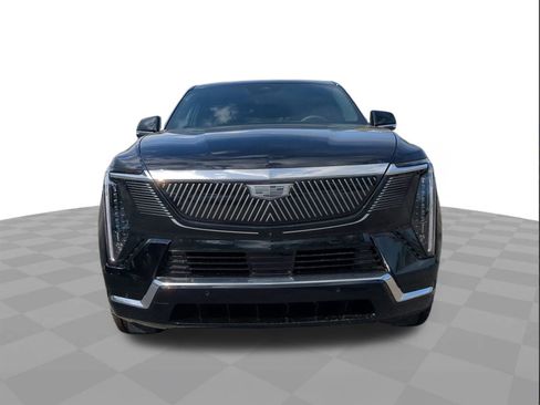 New 2025 Cadillac Escalade IQ Luxury 1 w/ LPO, Radiant Package image 17