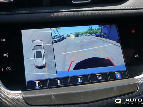 Used 2024 Cadillac XT6 Sport w/ Technology Package AWD/4WD image 31