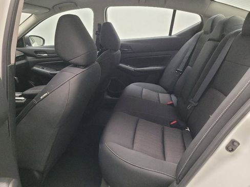 Used 2025 Nissan Altima 2.5 SV FWD image 18