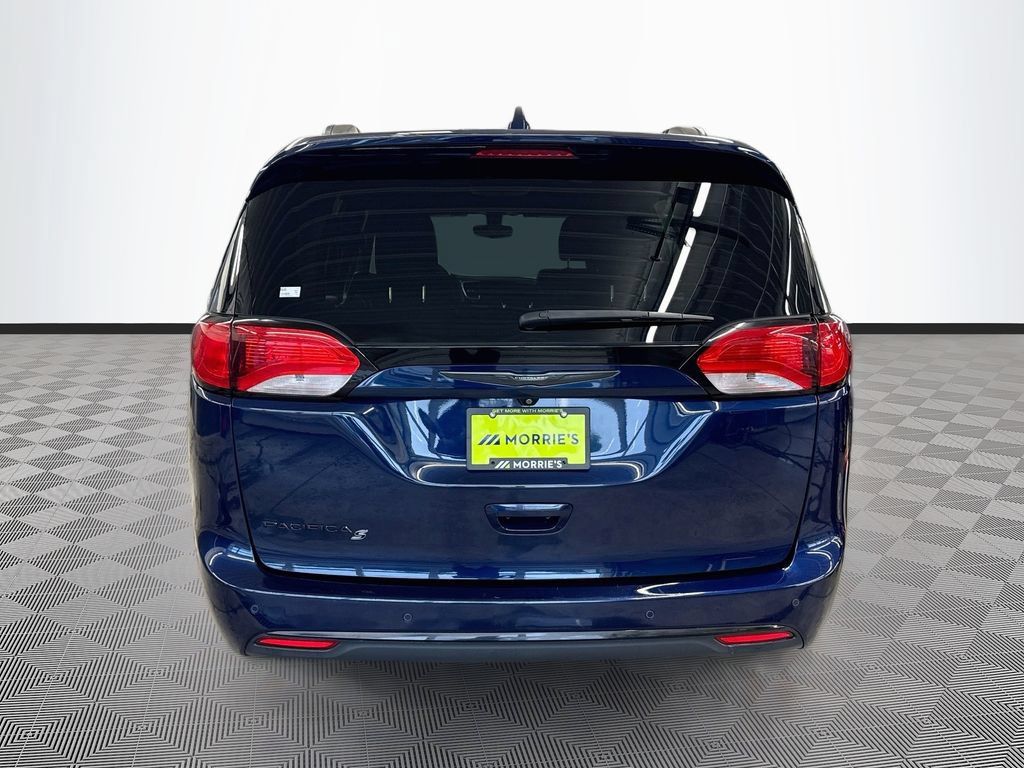 Used 2019 Chrysler Pacifica Touring Plus w/ S Appearance Package FWD image 33