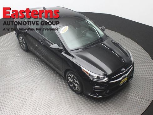 Used 2020 Kia Forte LXS FWD image 3
