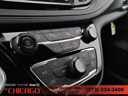 New 2026 Chrysler Pacifica Select w/ S Appearance Package FWD image 35