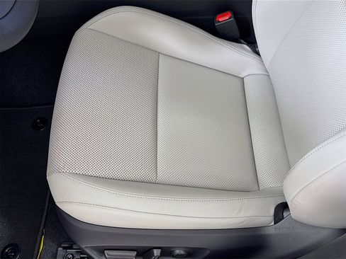 Used 2026 Toyota Prius XLE image 19