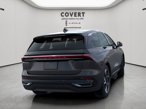 New 2026 Lincoln Nautilus Premier image 4