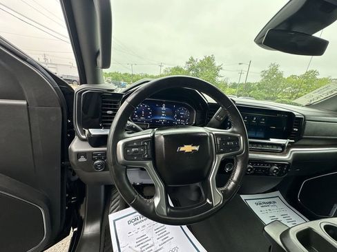 Used 2023 Chevrolet Silverado 1500 LT AWD/4WD image 11