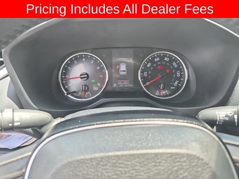 Used 2021 Toyota RAV4 XLE Premium FWD image 3
