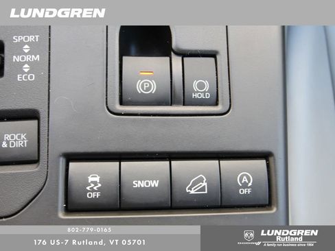 Used 2022 Toyota Highlander XLE image 24