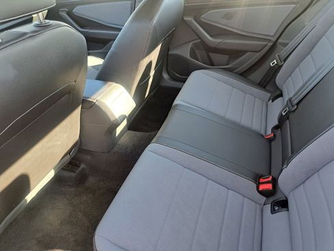 Used 2025 Volkswagen Jetta SE image 23