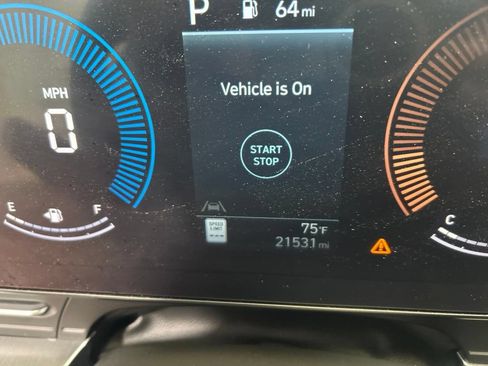 Used 2025 Hyundai Kona SEL AWD/4WD image 28