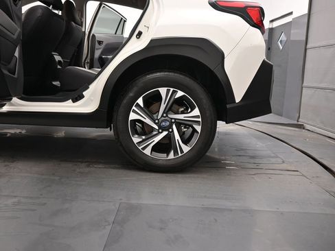 Used 2024 Subaru Crosstrek 2.0i Premium image 17