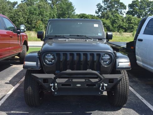 Used 2021 Jeep Wrangler Unlimited Sahara AWD/4WD image 2