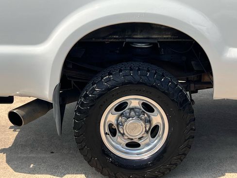 Used 2004 Ford F350 Lariat AWD/4WD image 96