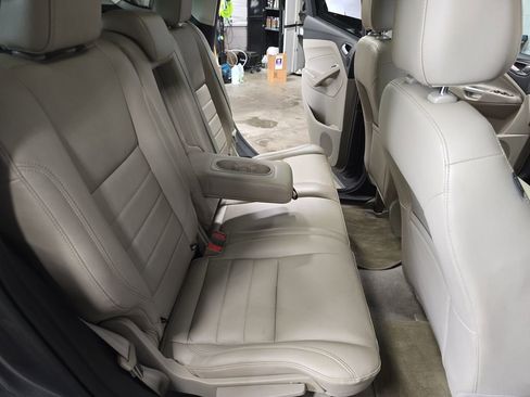 Used 2014 Ford Escape Titanium FWD image 11