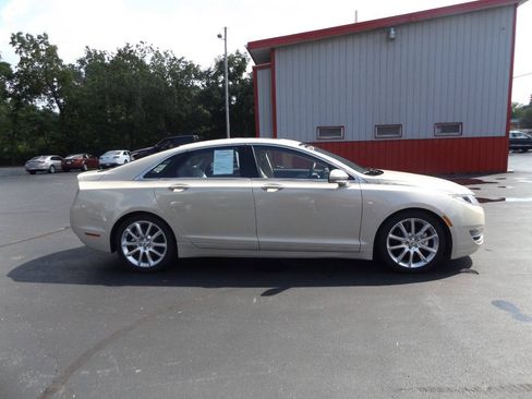 Used 2016 Lincoln MKZ AWD image 6