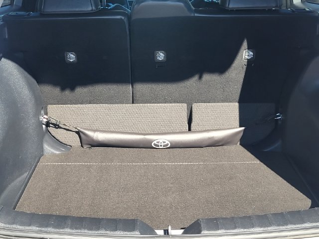 Used 2025 Toyota Corolla Cross XLE FWD image 28
