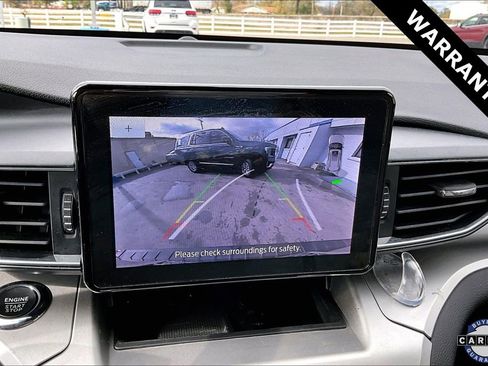 Used 2022 Ford Explorer XLT w/ Equipment Group 202A image 14