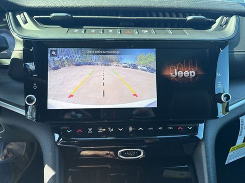 New 2026 Jeep Grand Cherokee Altitude AWD/4WD image 14