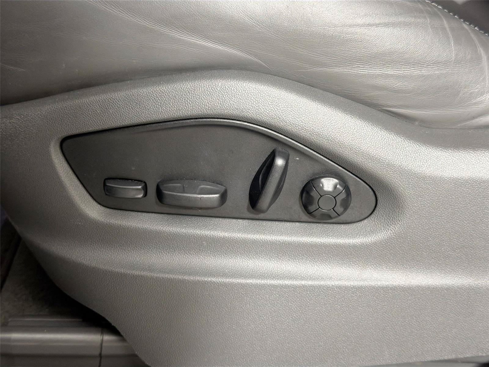 Certified 2022 Porsche Cayenne Coupe AWD/4WD image 32