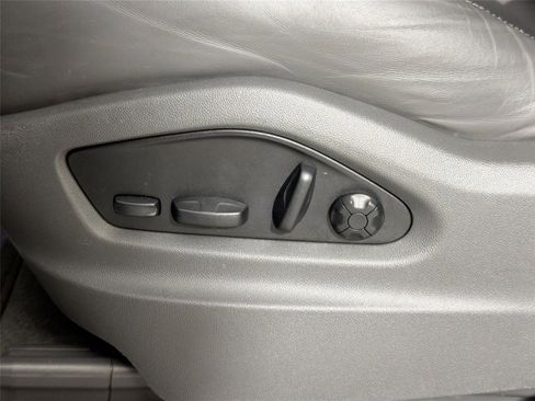 Certified 2022 Porsche Cayenne Coupe AWD/4WD image 32