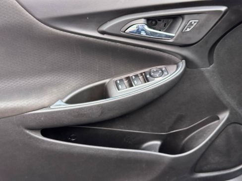 Used 2020 Chevrolet Malibu LT FWD image 14